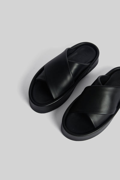 Aiden Slide in Black