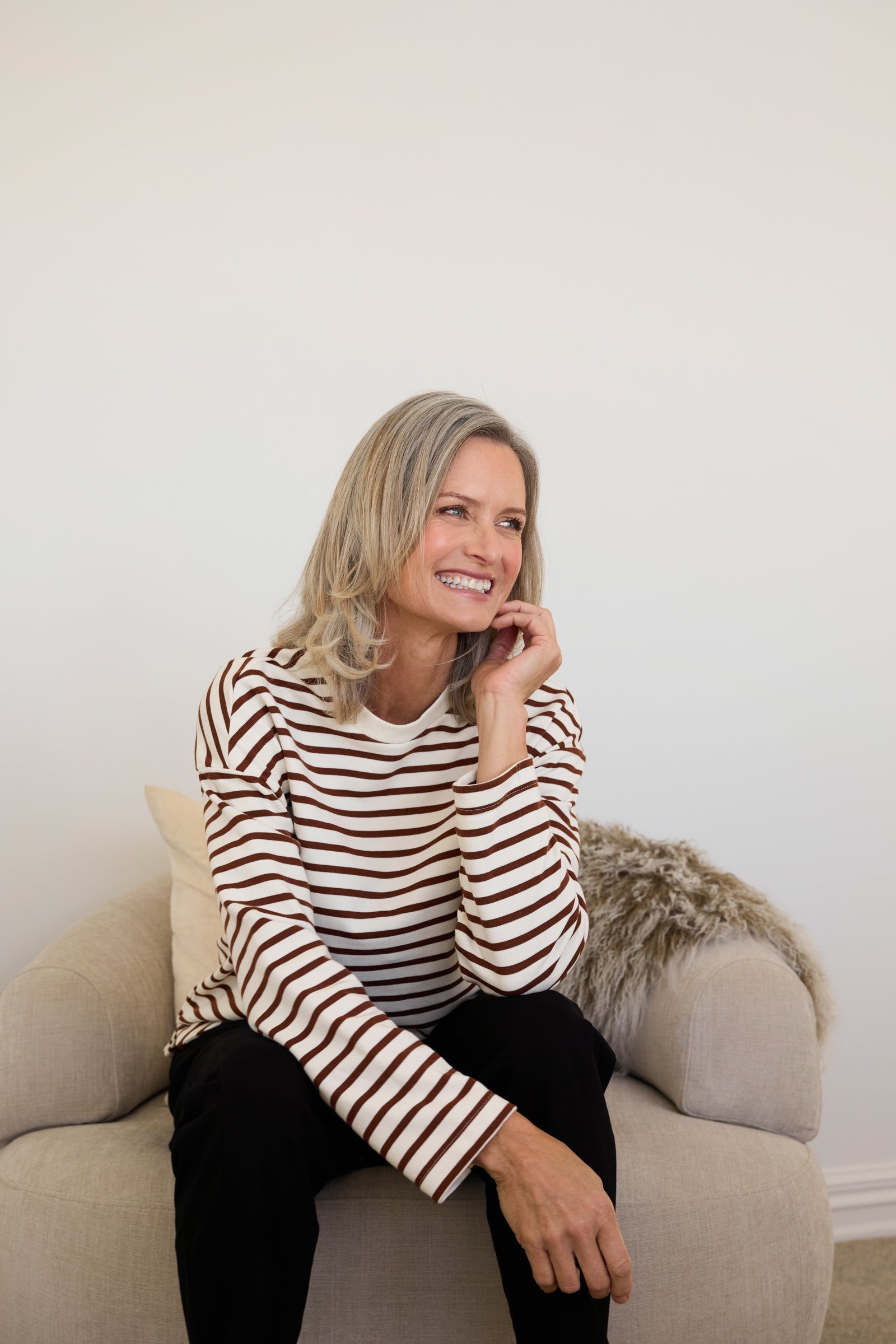 トップス roughlow VELOUR SHOULDER TEE (IVORY) Velour Shoulder Tee (ivory) 10月中旬頃発送 | roughlow