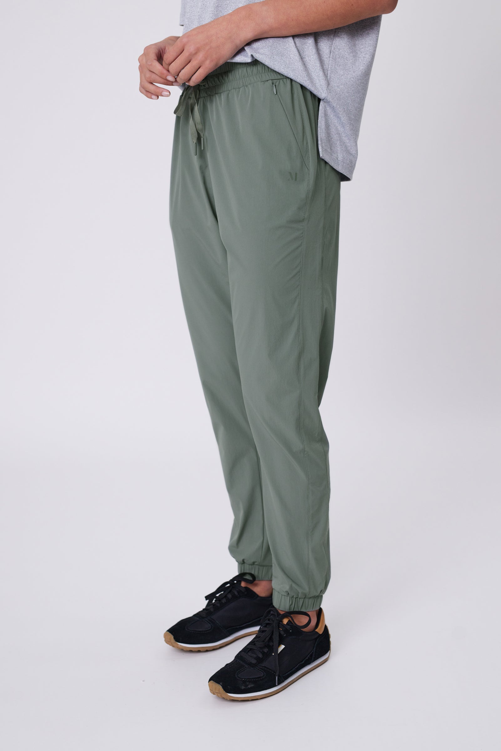 Travel_Pant_Sage_-3_1601x.jpg?