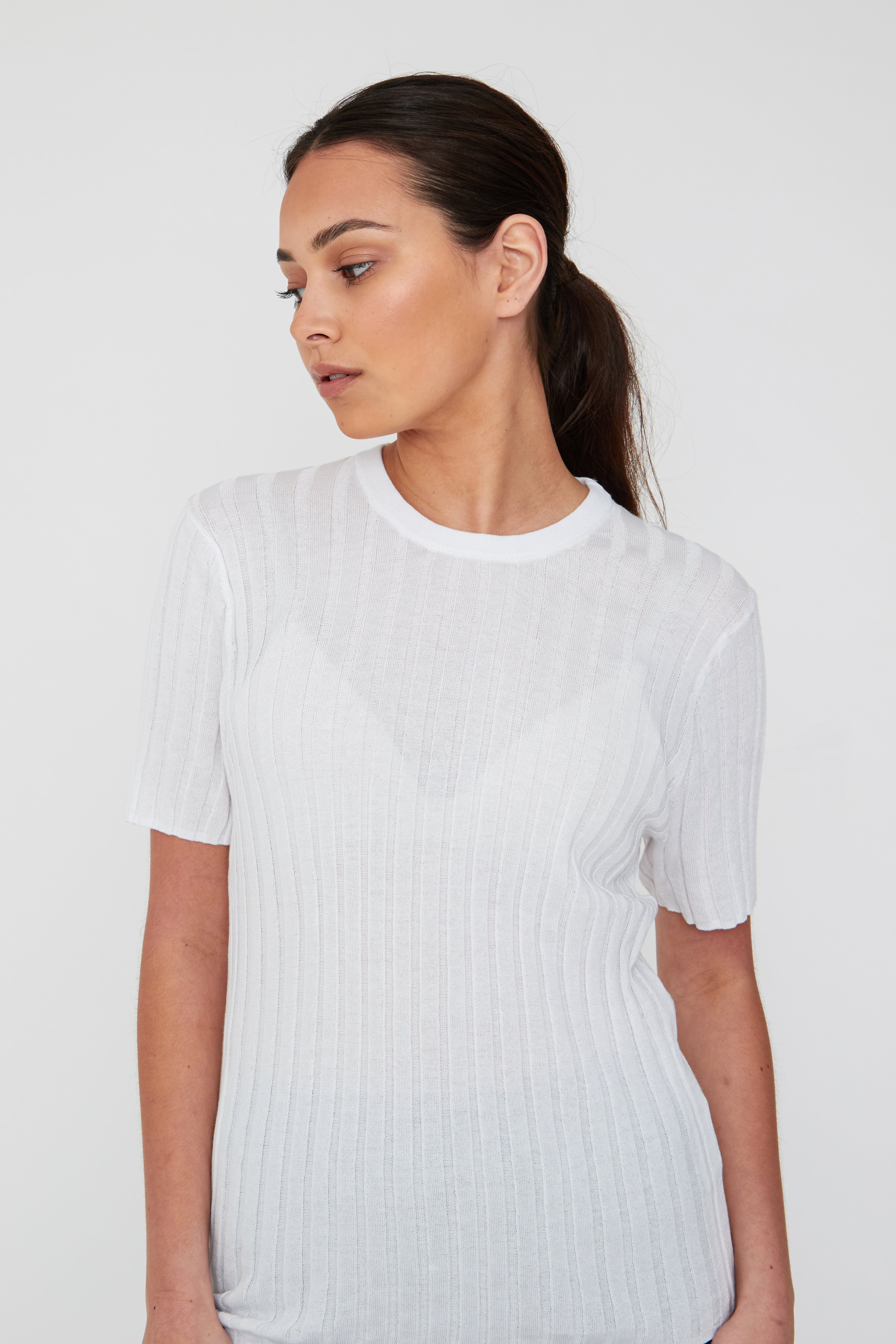 White shop knit tee